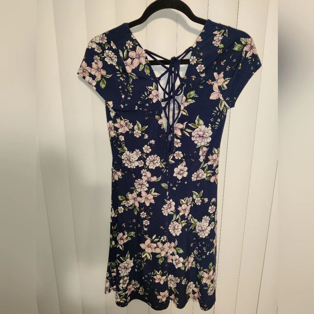 Aeropostale Navy Blue Floral Mini Dress Size Medium - Picture 2 of 4